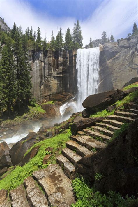 Amazing Hiking Trails Around The World Waterfall Mist Trail Yosemite