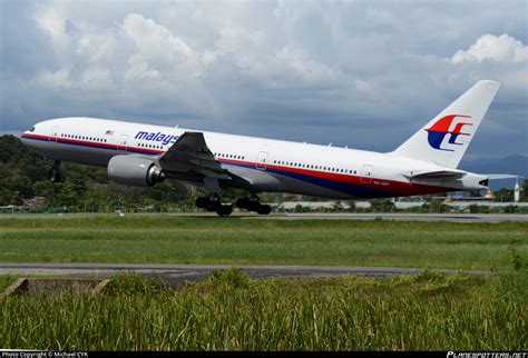 9m Mrf Malaysia Airlines Boeing 777 2h6er Photo By Michael Cyk Id