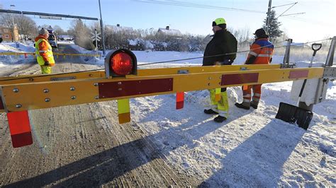 järnvägsbommar slutade fungera p4 Örebro sveriges radio