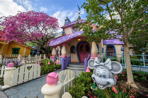Pete To Meet And Greet Guests In Reimagined Mickeys Toontown At