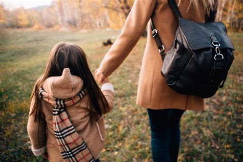 Al via dal primo luglio si tratta per ora di un assegno ponte per sei mesi, erogato dal primo luglio al 31 dicembre alle famiglie con figli. Assegno Unico figli a carico 2021: a chi spetta e come ...