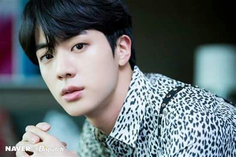 Jin merupakan nama panggung di bts. Jin BTS Miliki Nama Julukan Baru Karena Bentuk Tubuhnya ...