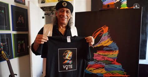 Dominican Painter German Pérez Uses Art To Support Hillary Clinton
