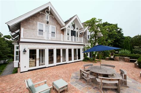 A Classic Hamptons Cottage For 13 Million The New York Times