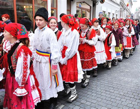 Colinde și Tradiții De Crăciun în Transilvania Ancr Asociaţia