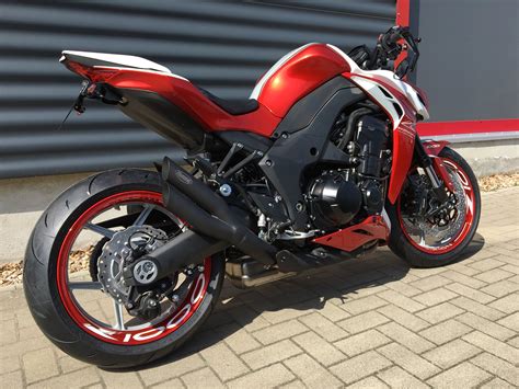 The headlight of the z1000 is set slightly lower while the short visor is fixed higher offering a streamline design of the bike. Details zum Custom-Bike Kawasaki Z1000 des Händlers ...