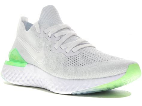 Light, cushy, responsive, quick, good looking, comfortable, and basically fun to run in. Nike Epic React Flyknit 2 M homme Blanc pas cher