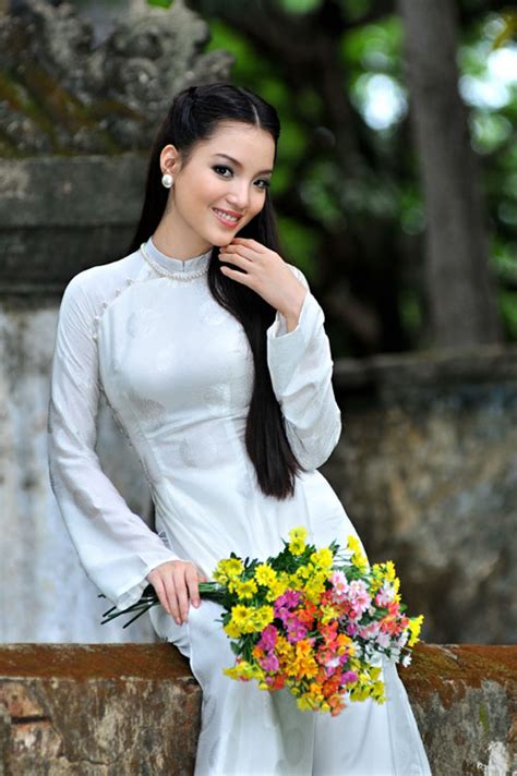 Vietnamese Girl Huynh Bich Phuong In White Ao Dai Asian Gallery