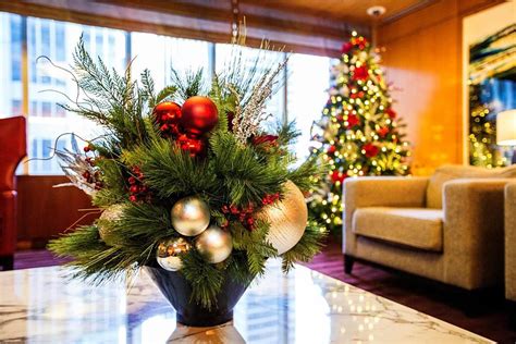 10 Holiday Decoration Ideas For Your Lobby Award Winning Nyc Landscapes