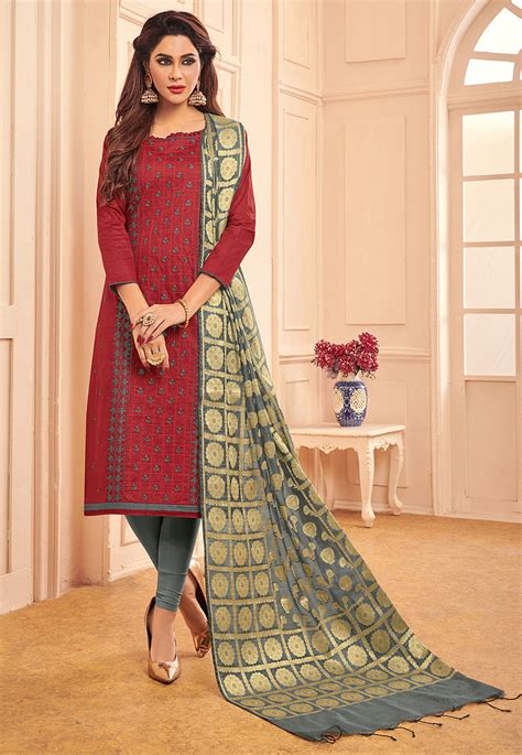 Embroidered Cotton Straight Suit In Maroon Kqu1870