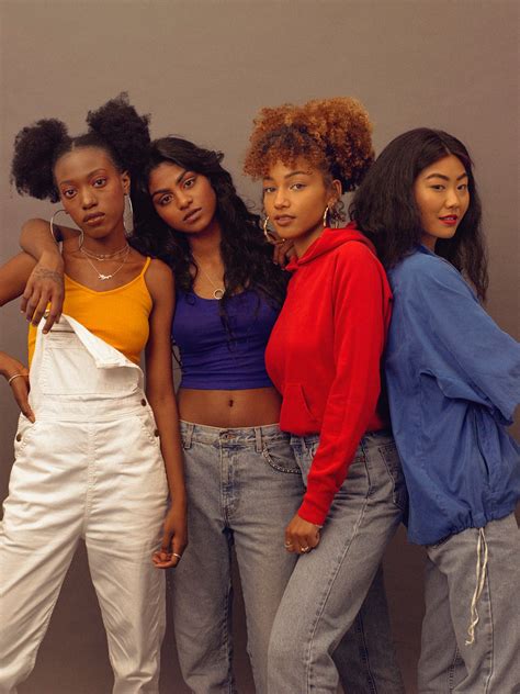 What 90s Clothing Ads Look Like With Millennial Models Vice 90s Inspired Outfits Black Girl