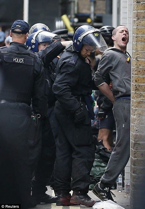 Hundreds Of Riot Police On Londons Streets As Officers Raid Squat Hq Of G8 Protesters Daily