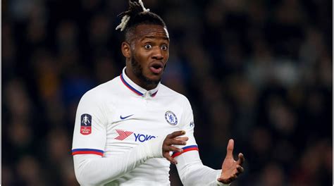 I played about 50 games as striker with him but then decided to play 50 with him as a cam. Michy Batshuayi returns to Crystal Palace - "Batsman returns" | Transfermarkt