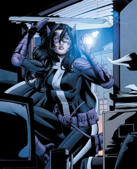 The Huntress 2 Art By Marcus To John Dell © Dc 2011 Superhéroes Dc