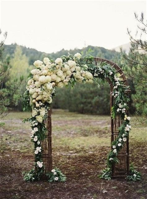 10 Elegant Diy Floral Wedding Arch Decorating Inspirations ~ Godiygocom