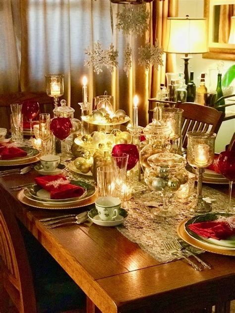 Christmas Table Decor How To Style Your Dining Room Table For Christmas