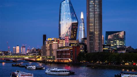 Sydney's property market is booming, with prices to jump up to 10% by year's end. Prices of prime properties around the world are falling ...