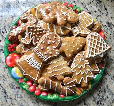 Best slovak christmas cookies from christmas cookies part 4 walnuts oriešky recipe.source image: Christmas in Slovakia with Medovniky: Honey & Spice ...