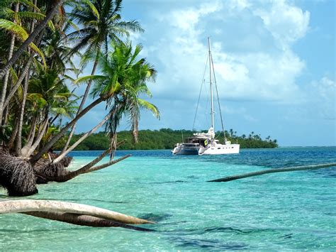 San Blas Islands Luxury Sailing Panama Blue Parallel