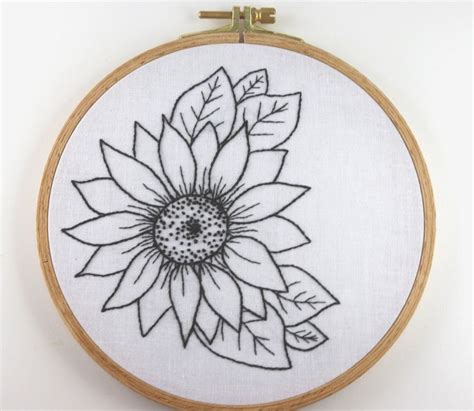 Pdf Hand Embroidery Pattern Sunflower Floral Wreath Etsy In 2020