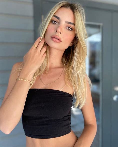 Emily Ratajkowski Became A Sexy Blonde Pics Video The Fappening