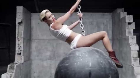 Musicless Musicvideo Miley Cyrus Wrecking Ball Youtube