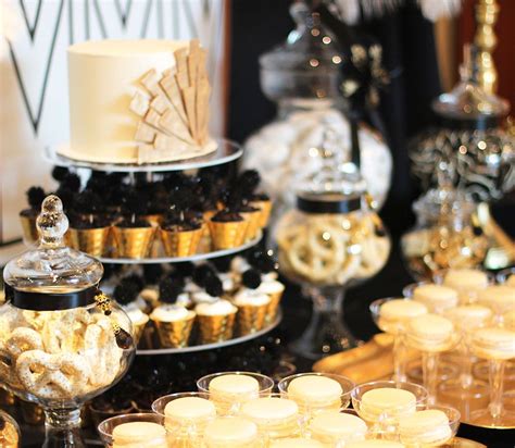 Her mom loves the theme of the great gatsby movie by leonardo dicaprio. Great Gatsby Party | Gatsby party table, Gatsby birthday ...