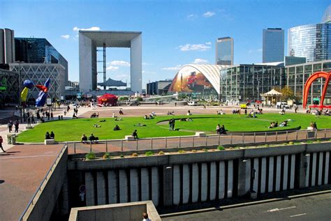 Discover The Grande Arche De La Défense French Moments
