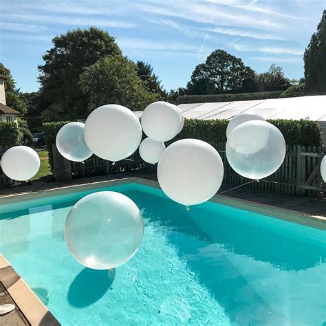 Pool Parties Bubblegum Balloons Blog Pool Party Pool Wedding Pool Party Decorations