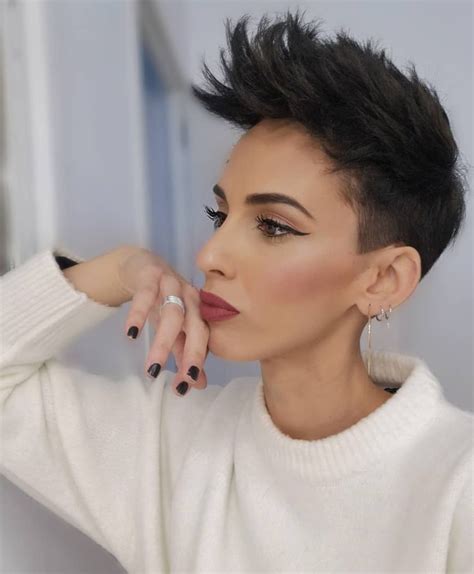 20 Pretty Short Pixie Haircuts For Thick Hair In 2020 Page 19 Of 20