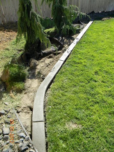 It isn't prone to rotting, warping, separating or other types of. DIY Landscaping Curb Don't try to fit edging to your garden, pour your own. #JJCH #gardenedge ...