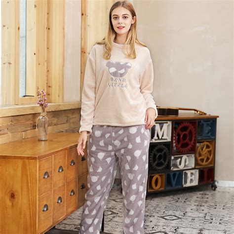 Sparogerss Winter Women Pajamas 2017 New Long Sleeve Coral Fleece Lady Autumn Pyjamas Pants Set