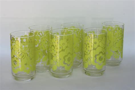 Vintage Libbey Drinking Glasses Flower Power Lime Green Daisies Print Tumblers