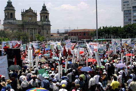 Ofertas de empleo en guatemala. File:Dia del Trabajo - Plaza Central Guatemala 2008.jpg ...