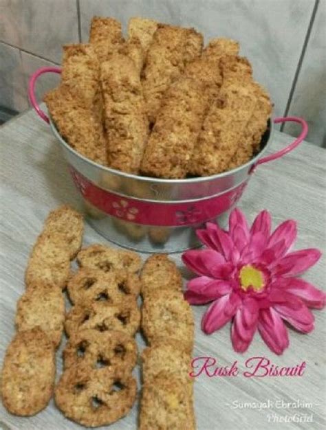 I quite like oats as a base for baby biscuits, as they are naturally relatively high in iron. Rusk Biscuit recipe by Sumayah | Recipe | Recipes, Pastry ...