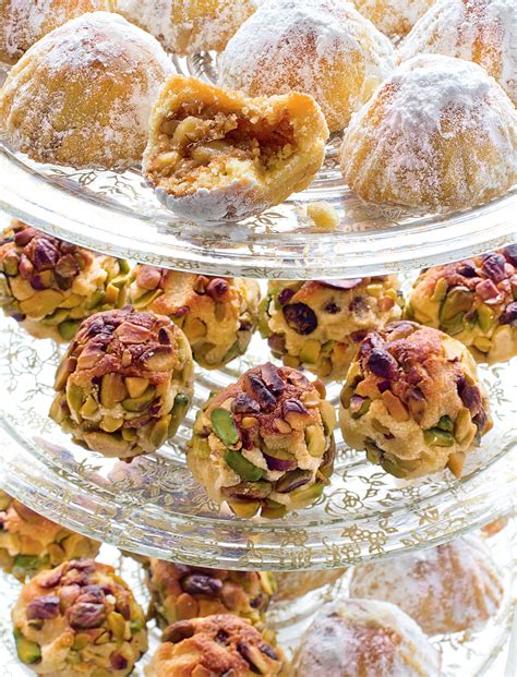 Creamy or crunchy, chocolaty, fruity, warm or cold, easy or decadent: Lebanese date pastries recipe | Lebanese desserts, Food recipes, Food