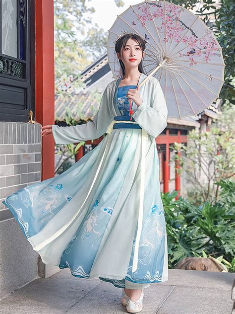 There are three main styles of hanfu: Chinese Traditional Clothing Han Fu With Brocade Carp ...