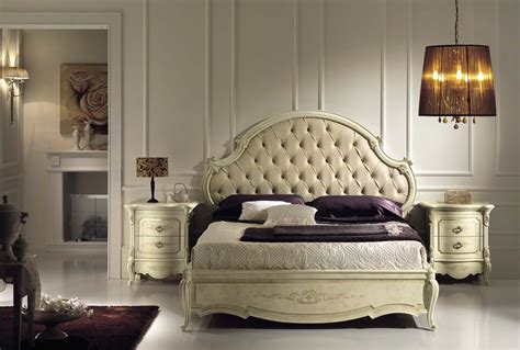 Victorian homes are wonderfully unique, full of character and open to a world of interior design possibilities. 75 Victorian Bedroom Furniture Sets & Best Decor Ideas | Decor Or Design