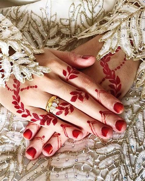 23 Henna Tattoo Designs And Ideas For Women Stayglam