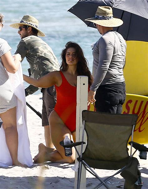 Pics Ashley Grahams Beach Photoshoot — See Her Red ‘baywatch Swimsuit Hollywood Life