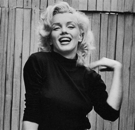Norma jeane mortenson), в крещении но́рма джин бе́йкер. Marilyn Monroe: atriz é tema de curso de críticos cariocas ...