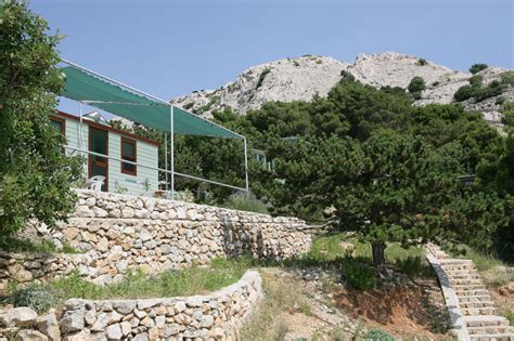 FKK Bunculuka Camping Resort by Valamar Otok Krk Hrvaška MountVacation si