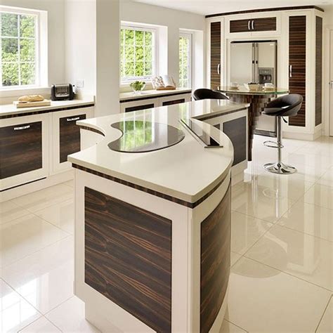 When we look at the trendy kitchen design that is taking over the world, we shortlisted 22 to give you an idea of the new kitchen trends of 2021. New Kitchen Design Trends 2021 - EKitchenTrends