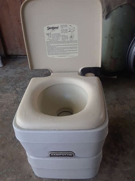 Sealand 960 Porta Potty With Pump Out Port For Sale In Fort Lauderdale