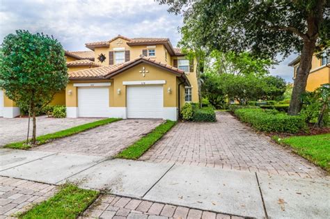 8130 Nw 128th Ln Parkland Fl 33076 Townhouse For Rent In Parkland