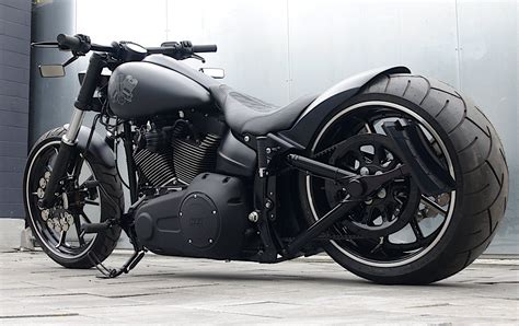Matte Black Harley Davidson Breakout Is Pure Darkness On Two Wheels
