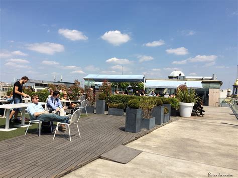Un oasis verdoyant où il fait bon s'attabler pour déjeuner, boire un verre, admirer les plus beaux. Terrasse bar panoramique paris - veranda-styledevie.fr