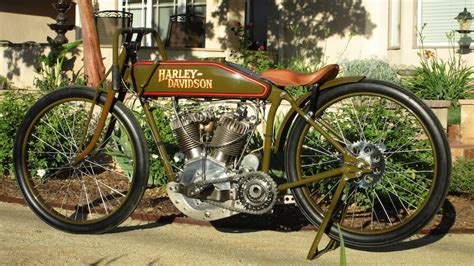 Made size 41 drive chain over the cheap chinese chain. 1925 Harley-Davidson Board Track Racer Replica | T260 ...
