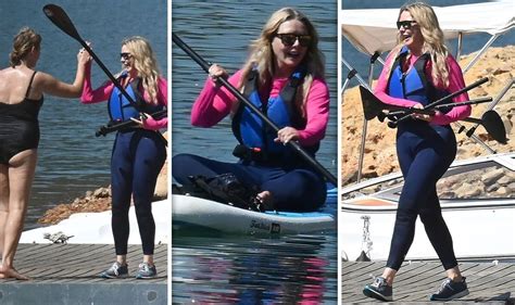 Carol Vorderman 61 Parades Hourglass Figure As She Goes
