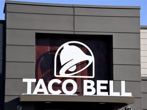Taco Bell Opens Futuristic 2 Story Drive Thru With Food Elevators